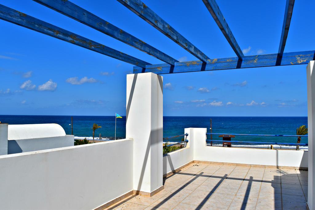 Latchi Beach Front Villa - Private Heated Pool - Amazing Uninterrupted Sea Views Polis Ngoại thất bức ảnh