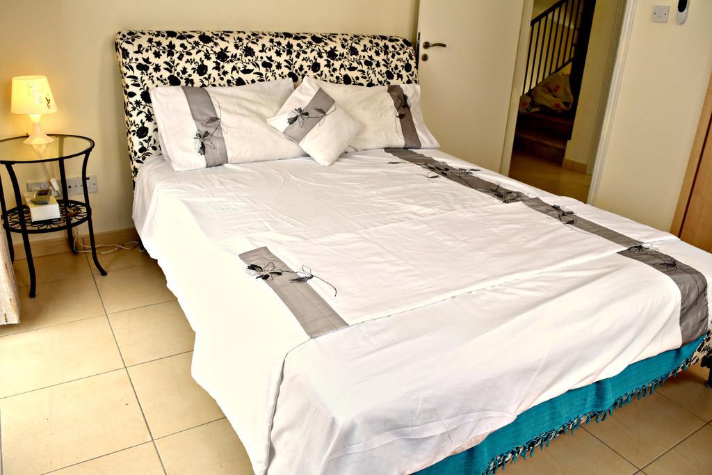 Latchi Beach Front Villa - Private Heated Pool - Amazing Uninterrupted Sea Views Polis Ngoại thất bức ảnh