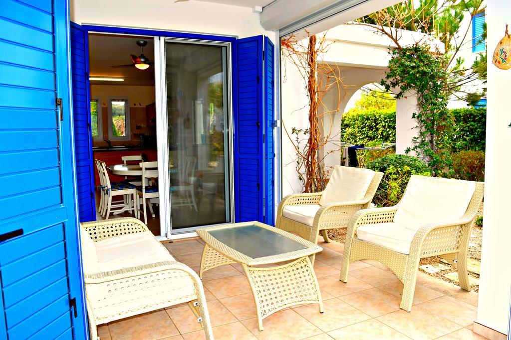 Latchi Beach Front Villa - Private Heated Pool - Amazing Uninterrupted Sea Views Polis Ngoại thất bức ảnh