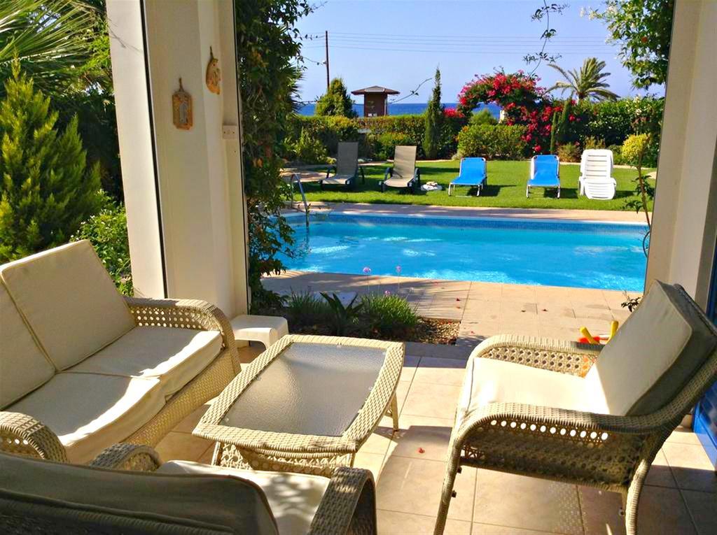 Latchi Beach Front Villa - Private Heated Pool - Amazing Uninterrupted Sea Views Polis Ngoại thất bức ảnh