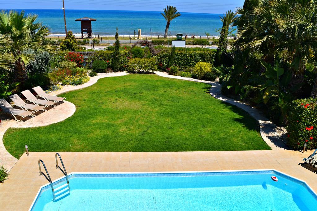 Latchi Beach Front Villa - Private Heated Pool - Amazing Uninterrupted Sea Views Polis Ngoại thất bức ảnh